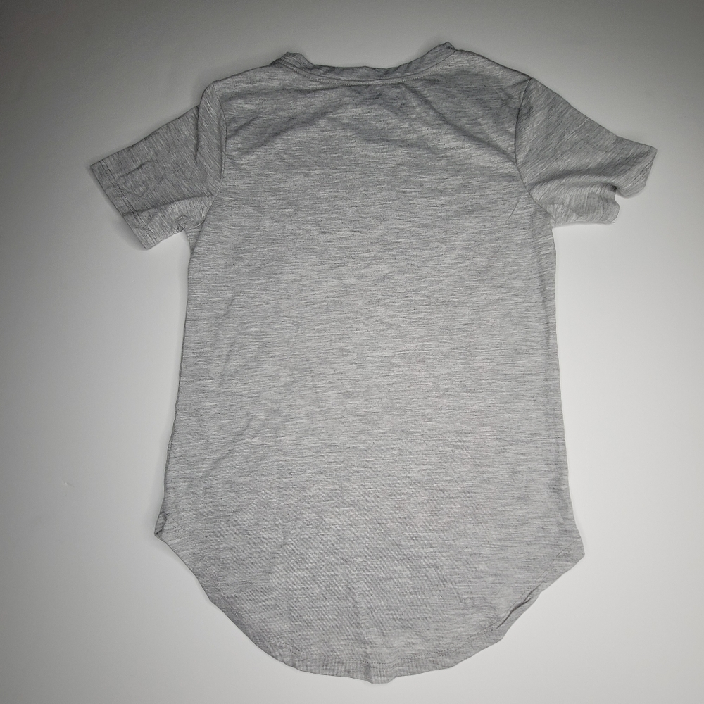 New without Tags Juniors Woodstock tee size XS - Picture 6 of 6